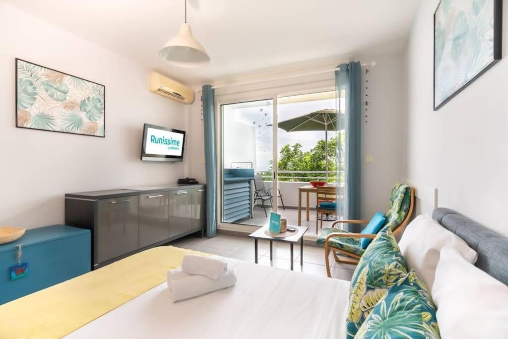 לה סאלין לה ביינס Flamboyant - Studio 2 Personnes Avec Lit De Qualite Hoteliere Separable Pour Couple Ou Amis Avec Tres Belle Terrasse A 12 Min A Pied Ou 4 Min En Voiture Du Lagon De L'Ermitage - St Gilles Les Bains מראה חיצוני תמונה